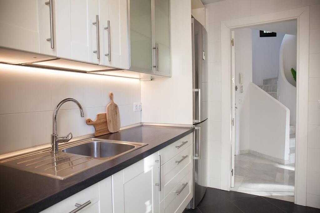 Apartment Superb Townhouse In Golden Mile
