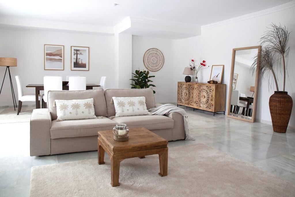 Superb Townhouse In Golden Mile * Marbella